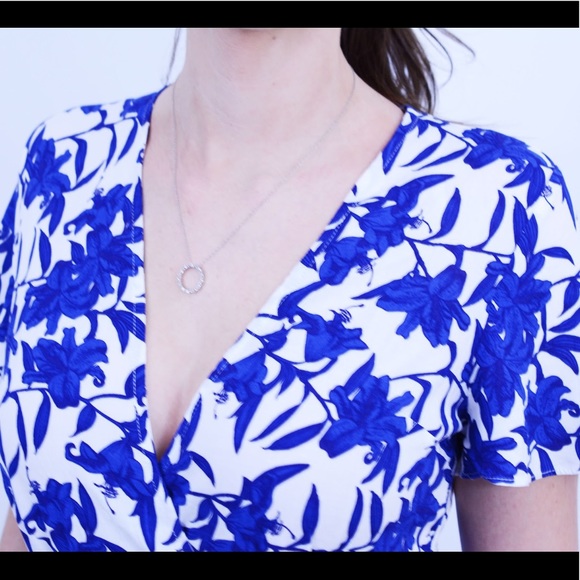 Aakaa Dress - Picture 1 of 3